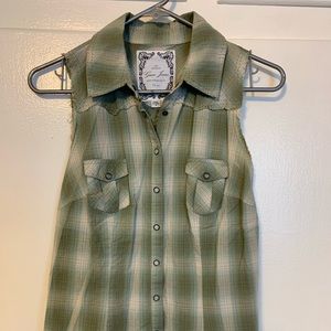 🍀3/$30🍀 Guess plaid button up cut off tank top